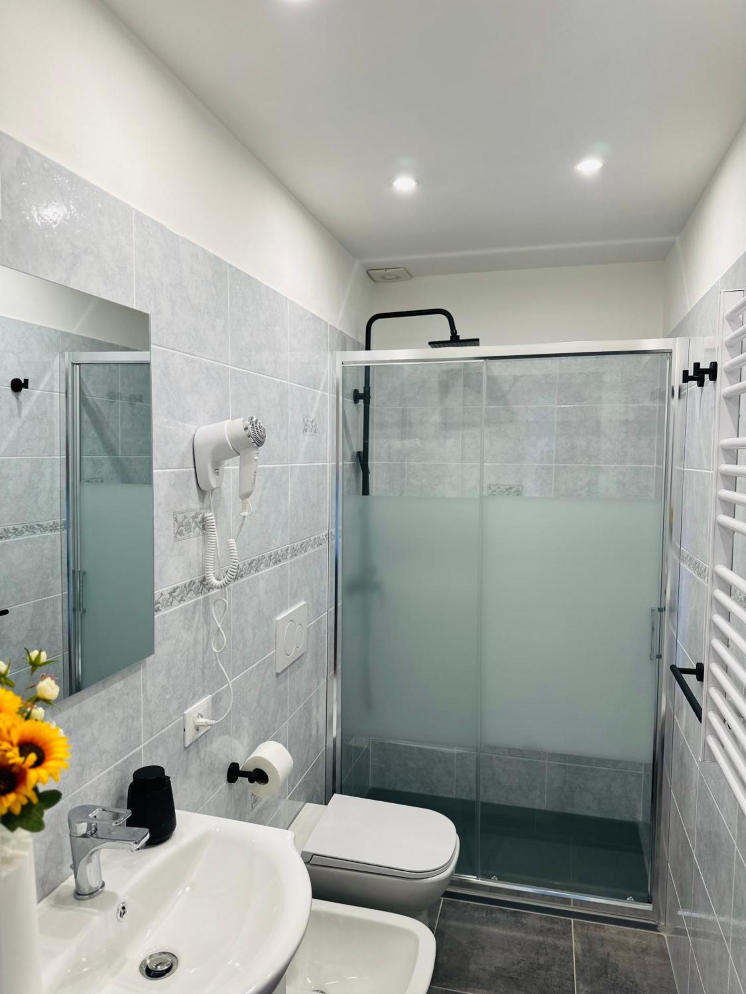 Bed and breakfast - Residenza D'epoca Piazza Cairoli Pisa