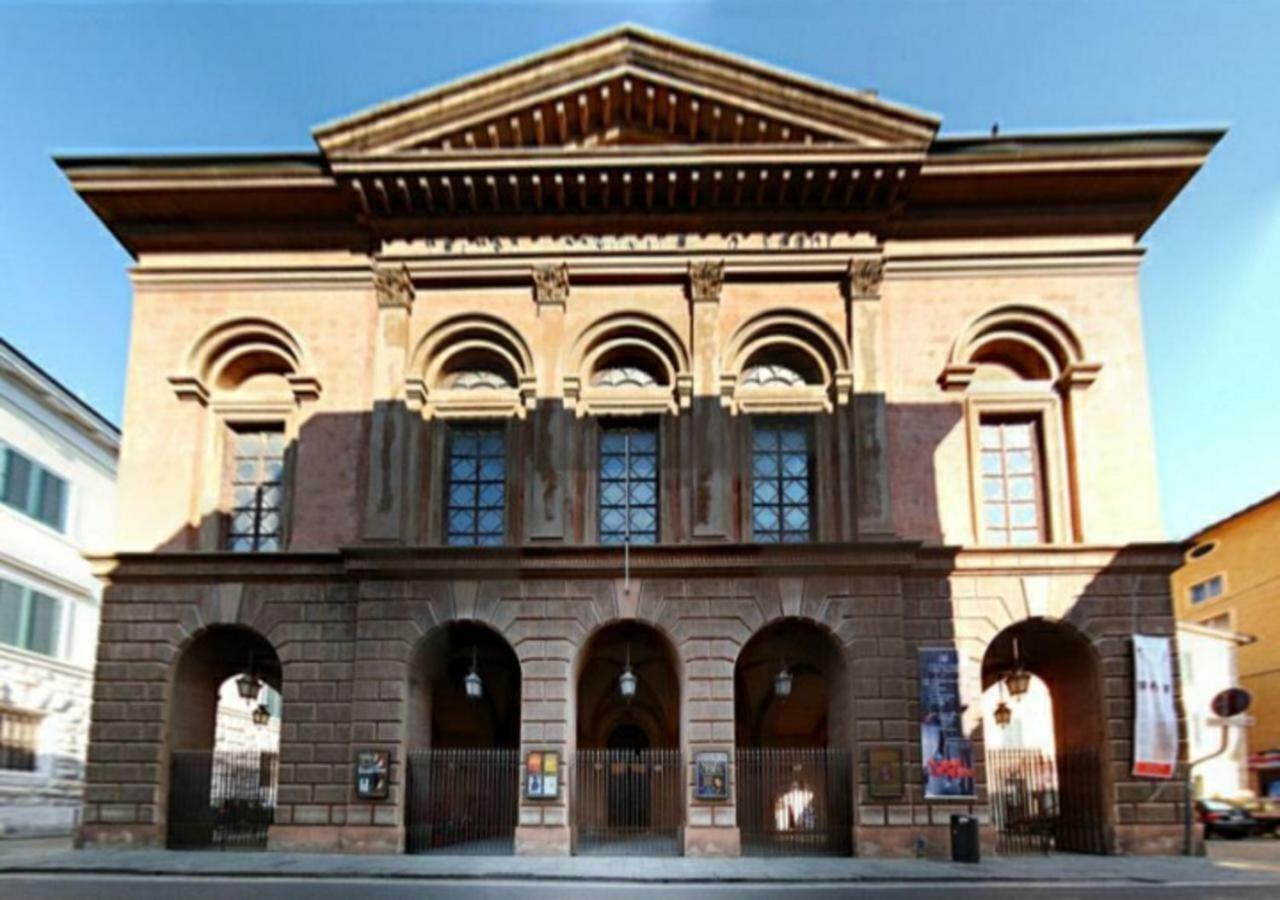 Bed and breakfast - Residenza D'epoca Piazza Cairoli Pisa